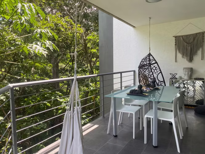 Apartment furnished in condo in Santa Ana