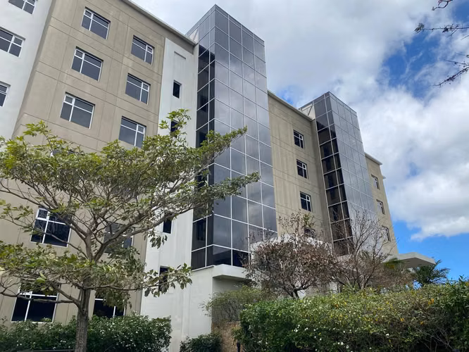 Viva en este Exclusivo Apartamento en Escazú por solo $1300