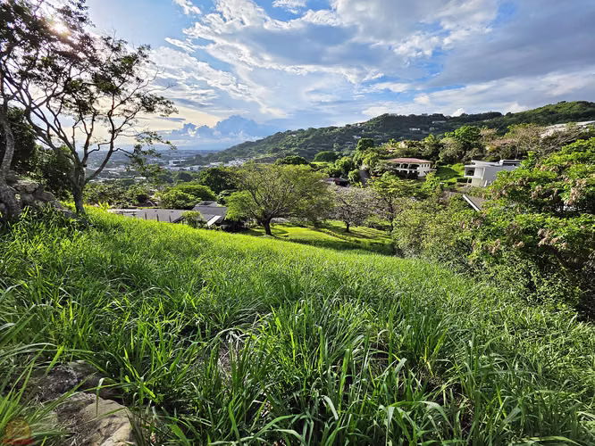 Lote Premium de 1.071 m² en Valle Escondido, Santa Ana | Hermosas Vistas | Cerca de Ruta 27 y el SAC