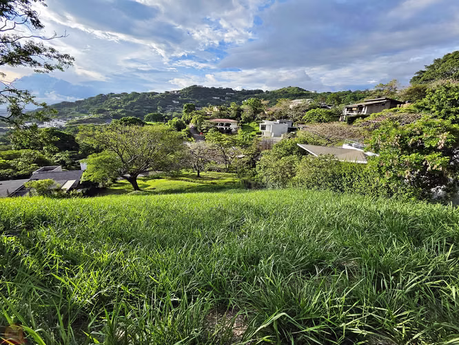 Lote Premium de 1.071 m² en Valle Escondido, Santa Ana | Hermosas Vistas | Cerca de Ruta 27 y el SAC