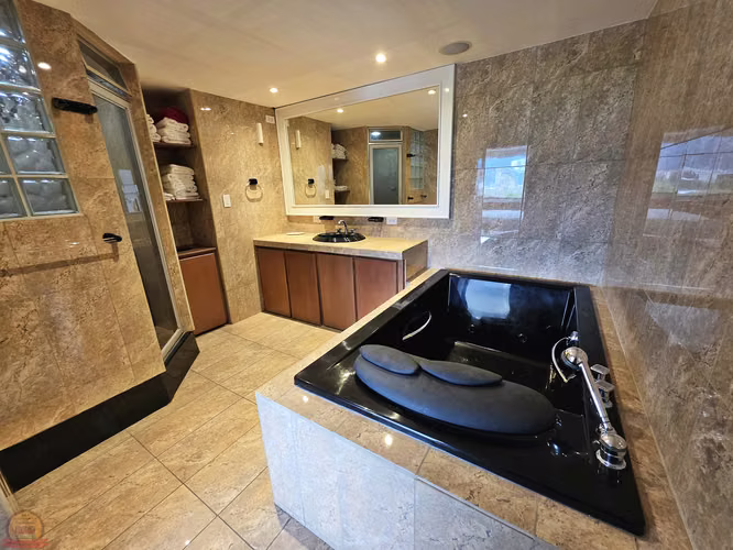 Condo Hotel Corobicí Amueblado | Venta o Alquiler | 2-Hab. | 135 m² | Hermosas Vistas