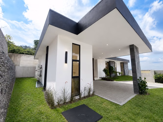 VENTA DE CASA NUEVA DE UN PISO EN CONDOMINIO, POZOS DE SANTA ANA