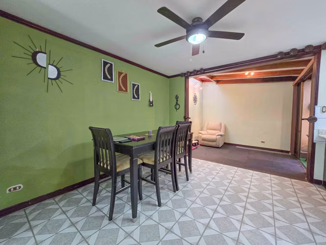 CONDOMINIO DE 3 HABIT. EN GUACHIPELIN ESCAZU