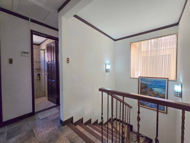 CONDOMINIO DE 3 HABIT. EN GUACHIPELIN ESCAZU