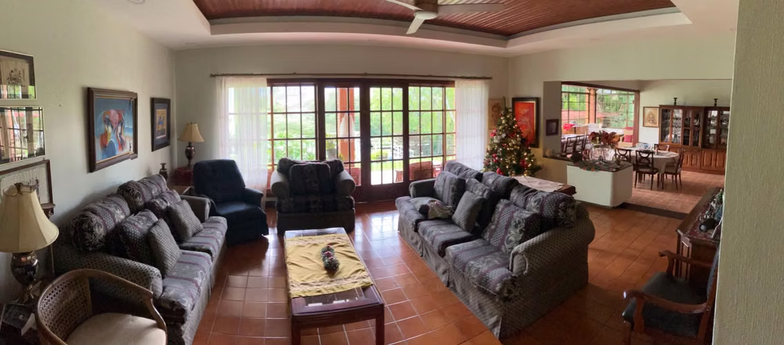 San Antonio de Belén - terreno 5.750 m2+casa de habitación 322 m2+piscina