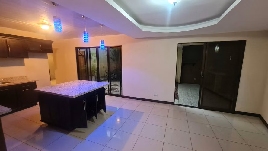 Se vende casa de lujo en Condominio Botánica, Alajuela Centro - Imagen 5
