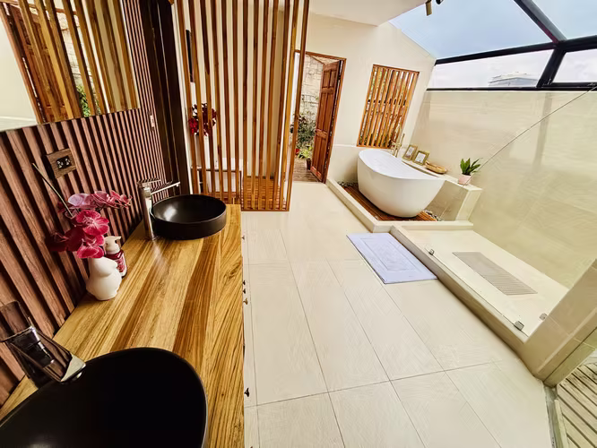 Penthouse en venta o alquiler amueblado,  en Los Yoses, San Pedro.