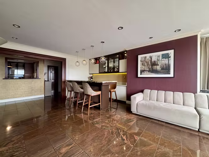 Penthouse en venta o alquiler amueblado,  en Los Yoses, San Pedro.