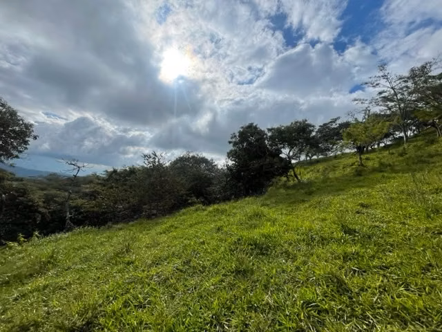Finca ideal para urbanización con vistas asombrosas