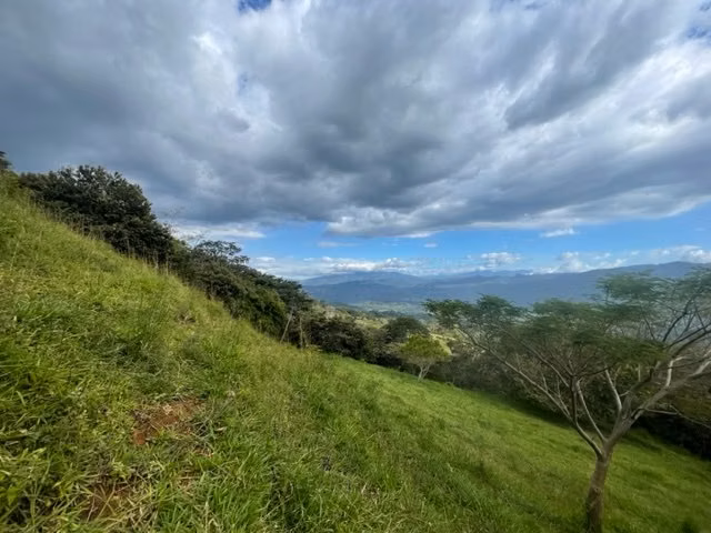 Ideal for urbanization with amazing views