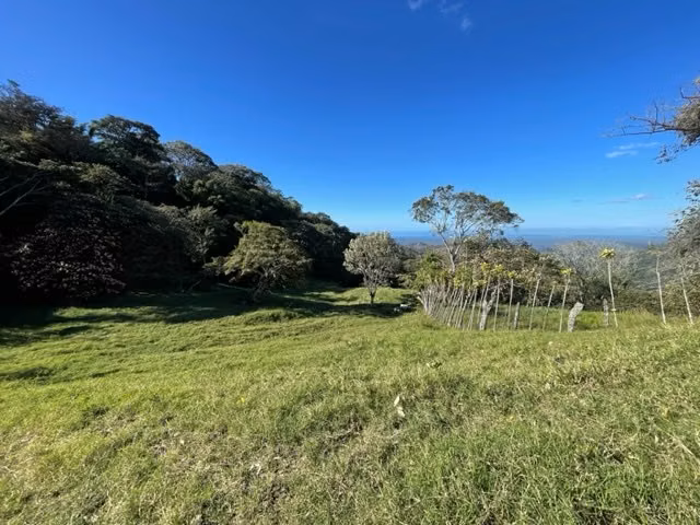 Finca ideal para urbanización con vistas asombrosas