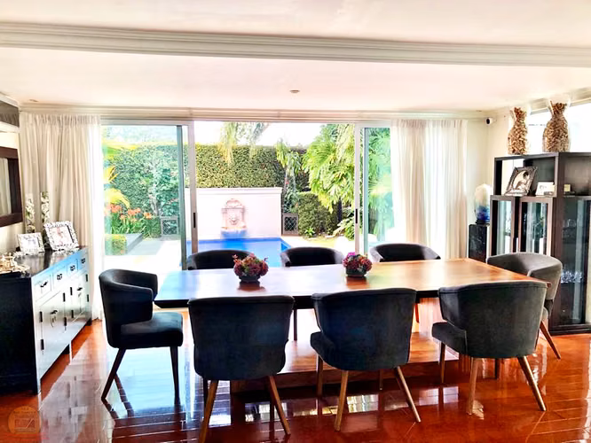 Casa Moderna de Lujo con Piscina Privada | 4-Habs | Condominio Nuvo Santa Ana | $650,000 - Imagen 5