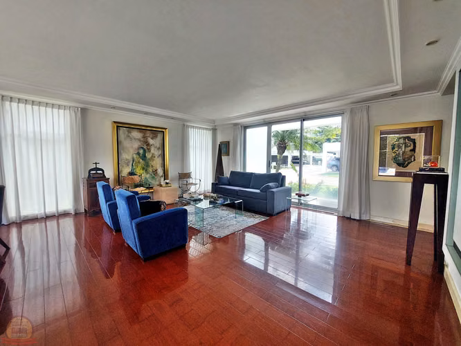 Casa Moderna de Lujo con Piscina Privada | 4-Habs | Condominio Nuvo Santa Ana | $650,000 - Imagen 3