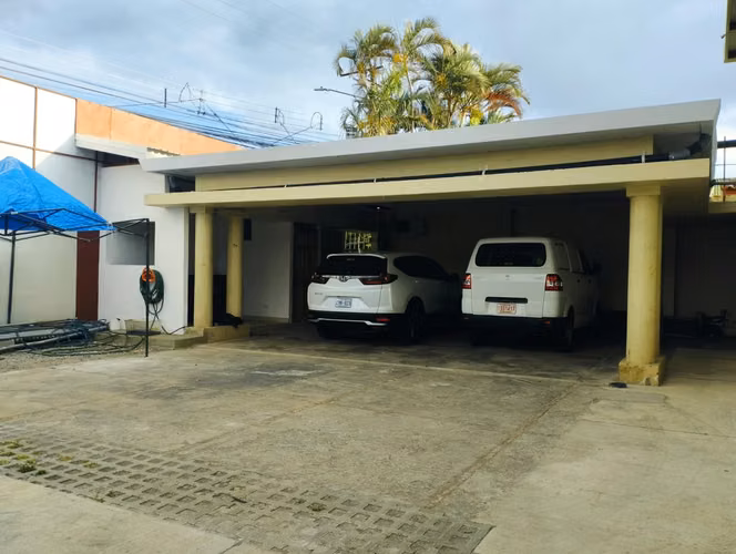 Venta de bodega en San Pedro Montes de Oca, San José 18104