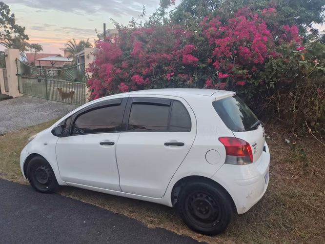 SE VENDE  PRECIO REDUCIDO VVT I SUPER ECONOMICO TODO AL DIA