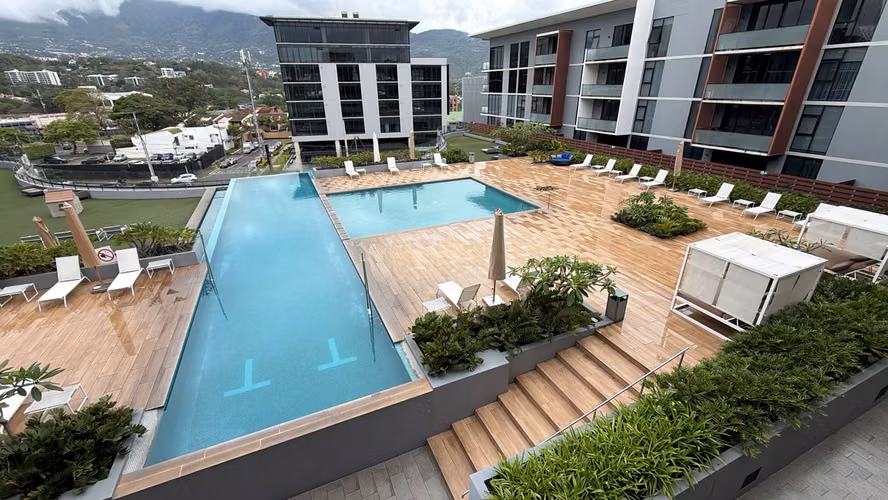 Apartamento contemporáneo de lujo totalmente amueblado en San Rafael de Escazú - Imagen 4