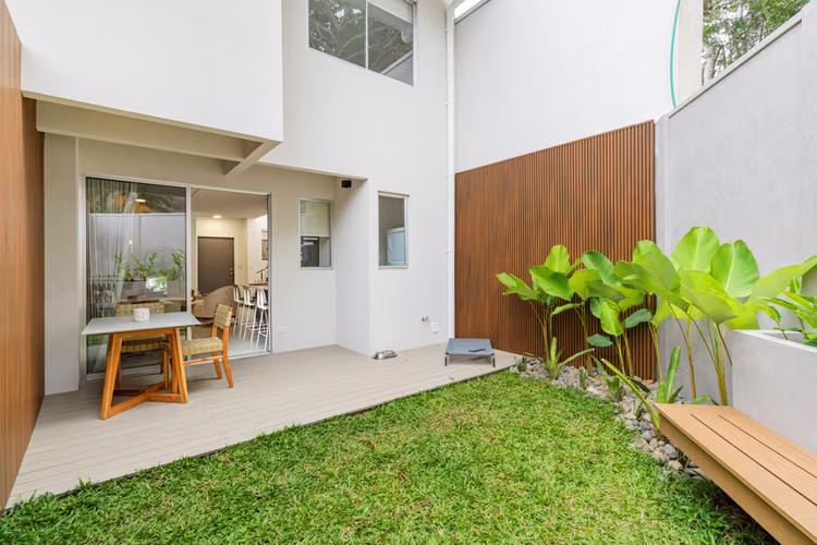 Venta de Condominio para estrenar en Montes de Oca