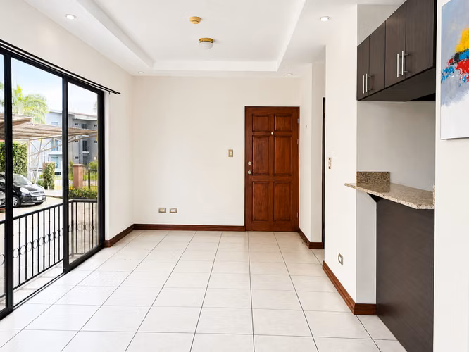 Apartamento en alquiler en Vistas del Cariari, Heredia - Imagen 2