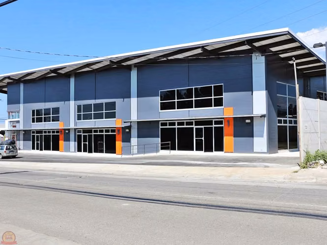 Venta Ofi-Bodega Showroom 255m² Alajuela | Rentando | $375,000