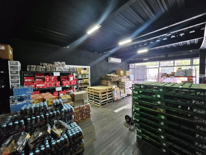 Venta Ofi-Bodega Showroom 255m² Alajuela | Rentando | $375,000
