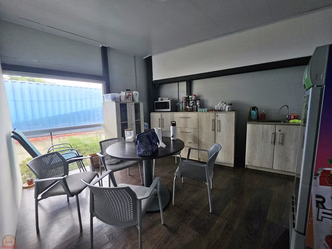 Venta Ofi-Bodega Showroom 255m² Alajuela | Rentando | $375,000