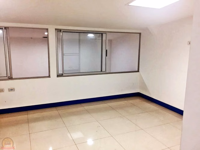 Local Comercial 100m² en Escazú | Alto Tráfico | Venta $225,000 - Imagen 10