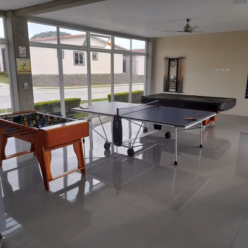 Casa 2 dormitorios 2 parqueos 2 baños, Terrazas del Norte, San Rafael Alajuela