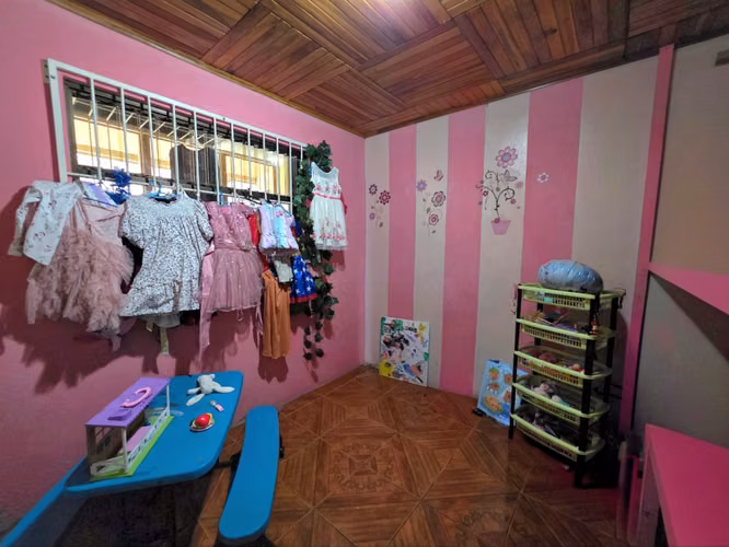 Venta de Casa en San Juan de Naranjo | Amplia Zona Verde