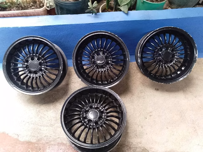 Aros 15x6.5 y otros repuestos
