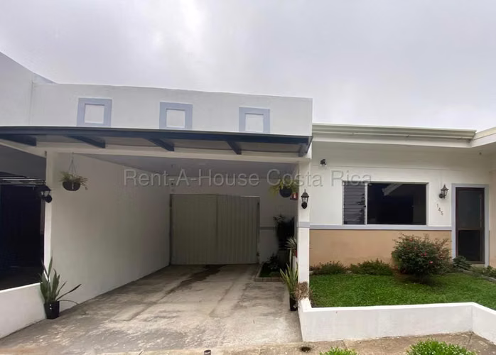 Venta de Casa en  Condominio Málaga-Alajuela.