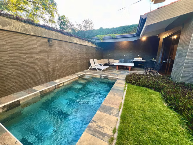 Casa Exclusiva en Condominio Privado | 4 Habitaciones | Piscina $3500 - Imagen 12