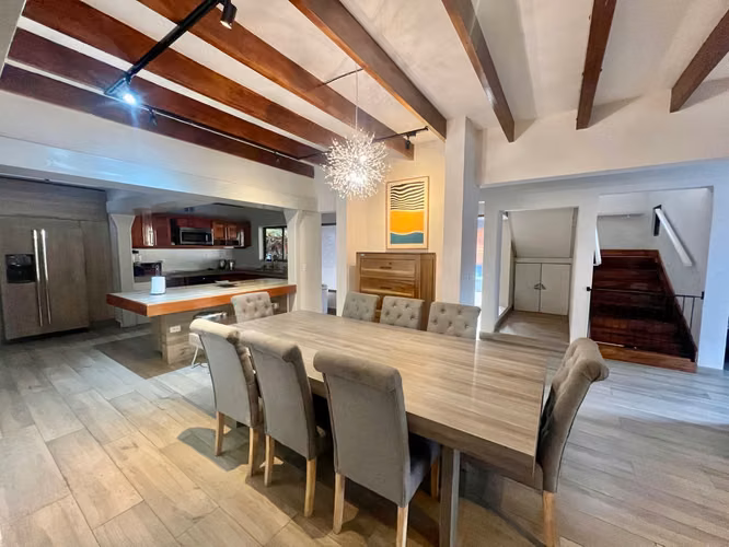 Casa Exclusiva en Condominio Privado | 4 Habitaciones | Piscina $3500 - Imagen 3