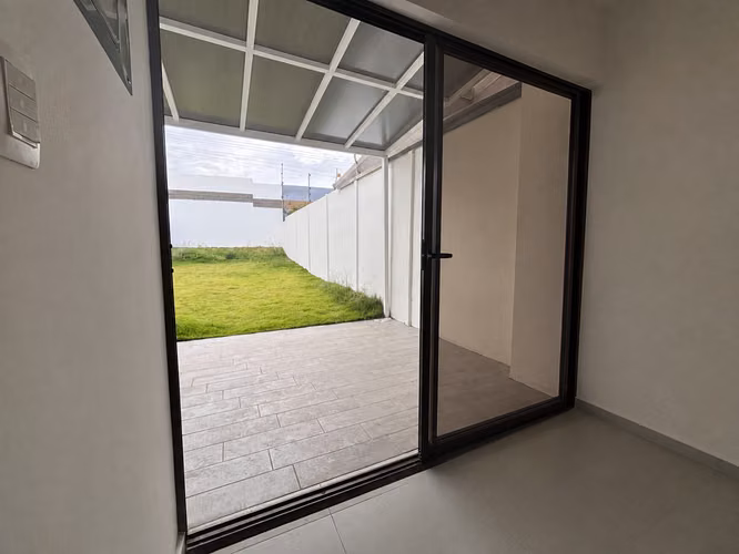 Alquiler Casa Nueva en San Antonio de Belen -Heredia