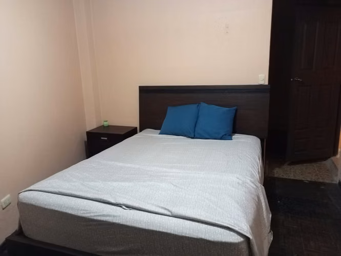 Room 100,000 with services x Ulatina San Pedro