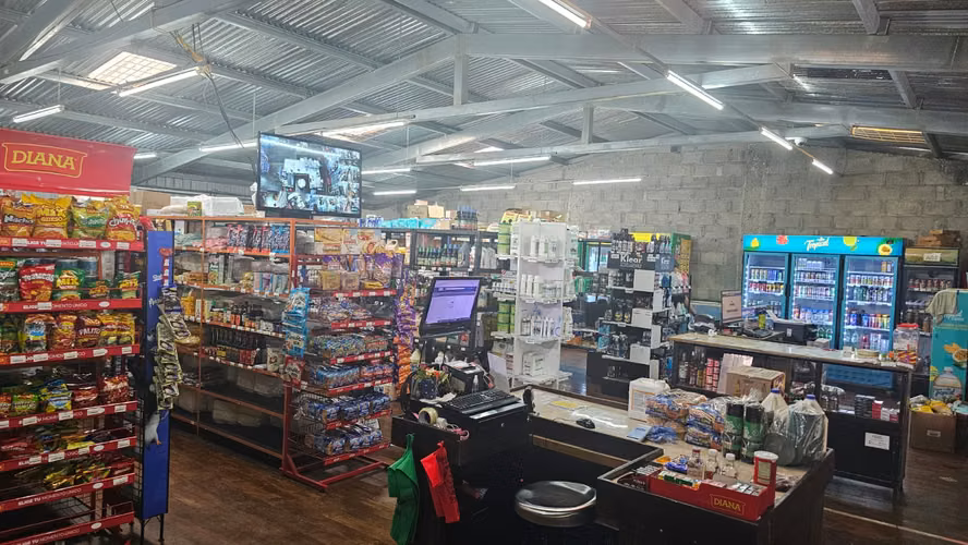 Venta de Bodega y Local Comercial en San Ramón, Alajuela