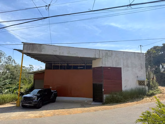 Warehouse and Commercial Local at San Ramón, Alajuela