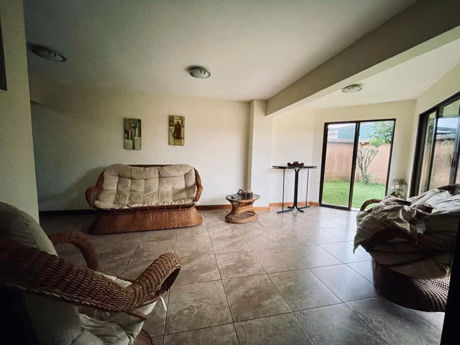 Casa 5 Habitaciones en Condominio, Sabanilla, Montes de Oca, San José