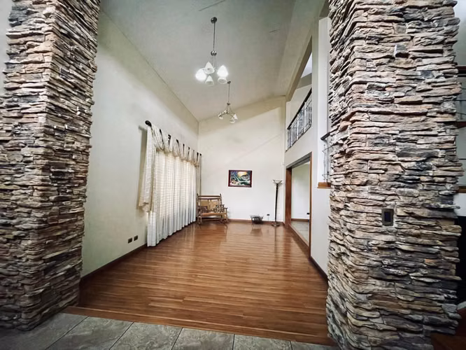 Casa 5 Habitaciones en Condominio, Sabanilla, Montes de Oca, San José