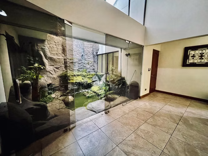 Casa 5 Habitaciones en Condominio, Sabanilla, Montes de Oca, San José