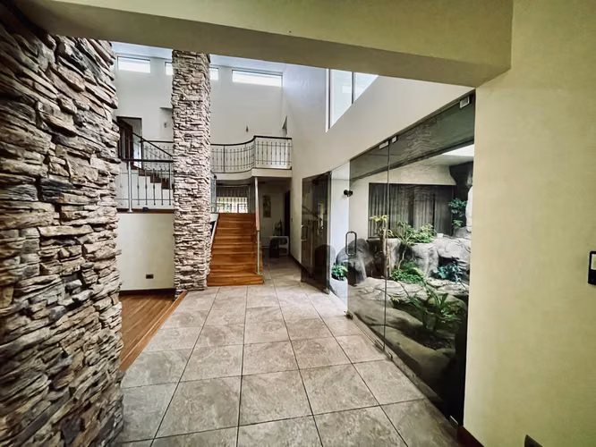 Casa 5 Habitaciones en Condominio, Sabanilla, Montes de Oca, San José