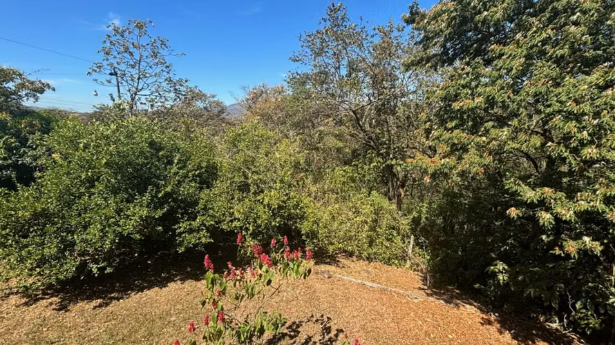 Casa en area muy privada y natural en Turrucares, Alajuela