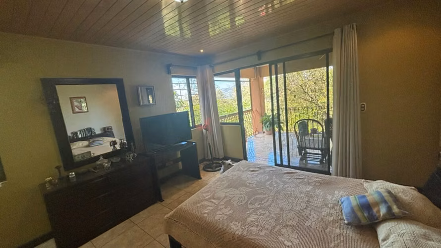 Casa en area muy privada y natural en Turrucares, Alajuela