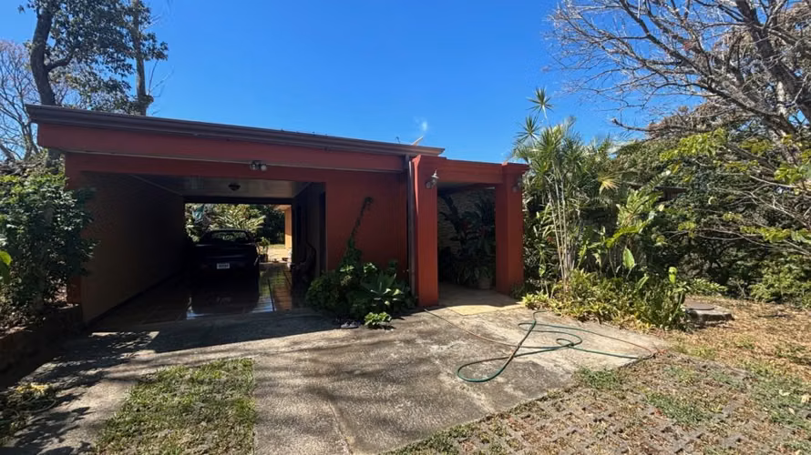 Casa en area muy privada y natural en Turrucares, Alajuela
