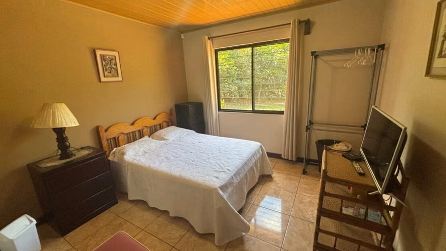 Casa en area muy privada y natural en Turrucares, Alajuela
