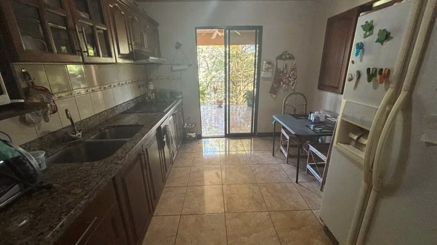 Casa en area muy privada y natural en Turrucares, Alajuela