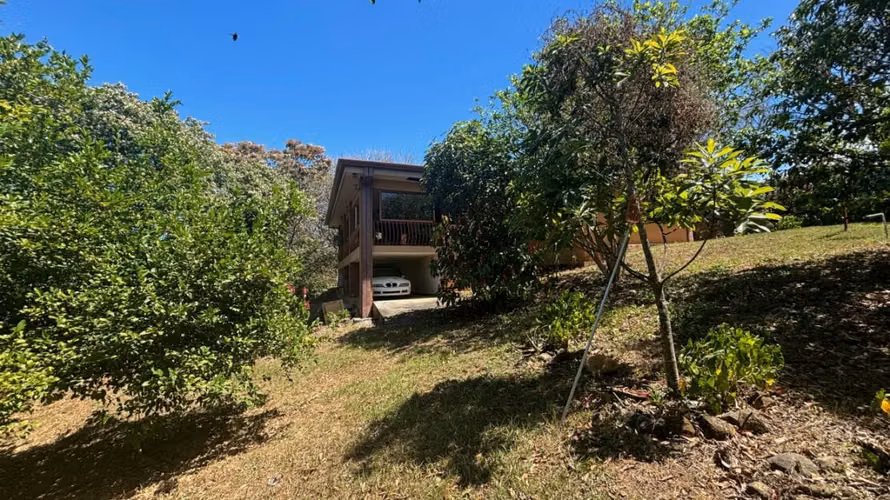 Casa en area muy privada y natural en Turrucares, Alajuela
