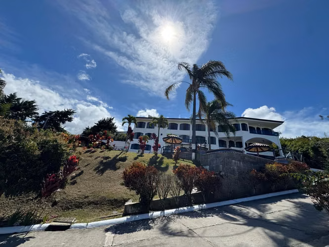 Alquiler de apartamento amueblado en San Antonio de Escazu 6027