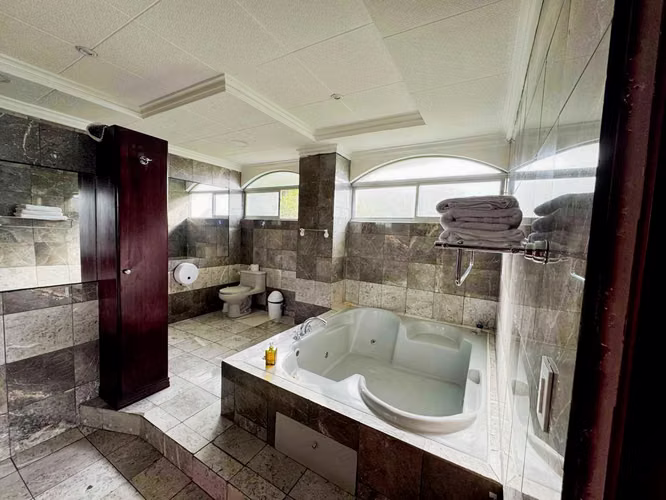 Alquiler de apartamento amueblado en San Antonio de Escazu 6027