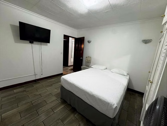 Alquiler de apartamento amueblado en San Antonio de Escazu 6027