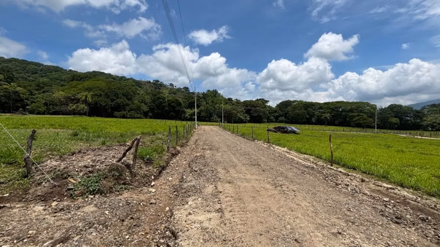 Lote uso mixto de 2000m2 y 5000m2 en $110,000 en Balsilla - Imagen 2